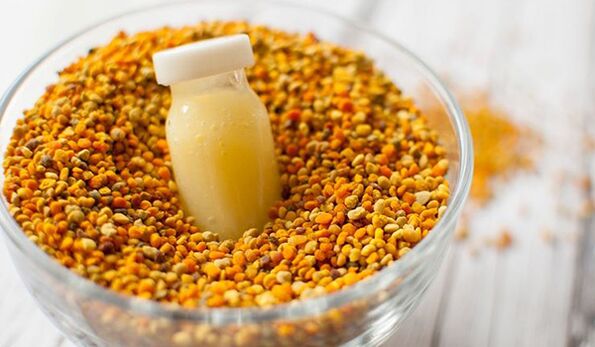 Hiji lalaki bakal ngajaga dirina dina kaayaan alus ku consuming royal jelly jeung roti lebah